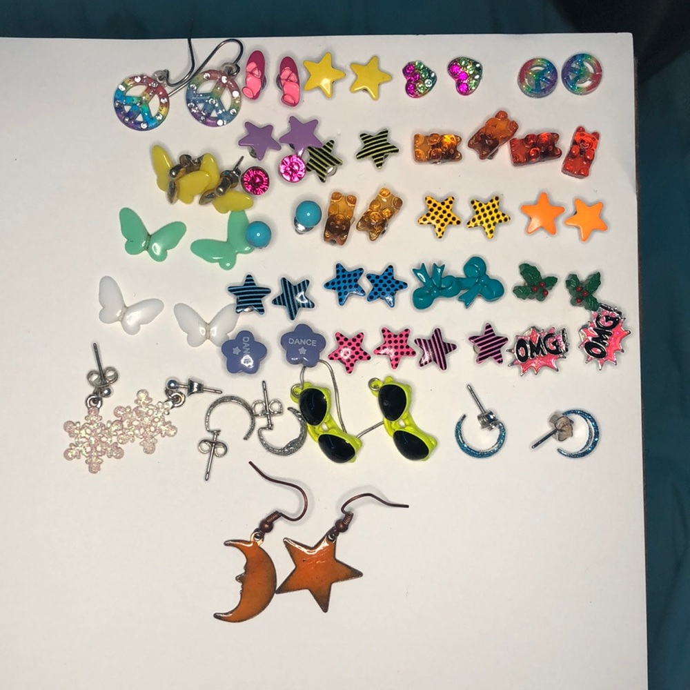 28 pairs of kids earrings